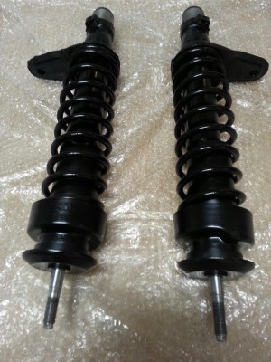 Front Struts 02.jpeg