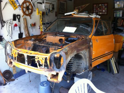 71 Z600 Front fender and grill removed.jpg