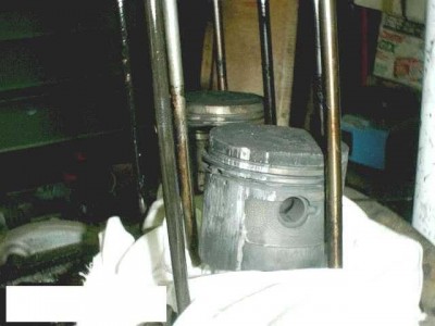 Damaged Pistons_1998758836.jpg